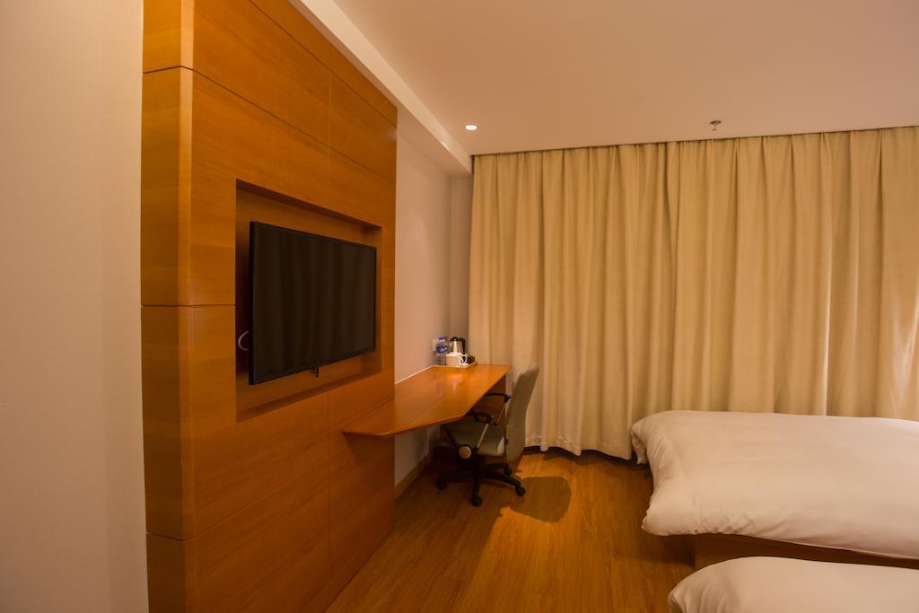 Ji Hotel Shanghai Railway Station West Tianmu Road Kültér fotó