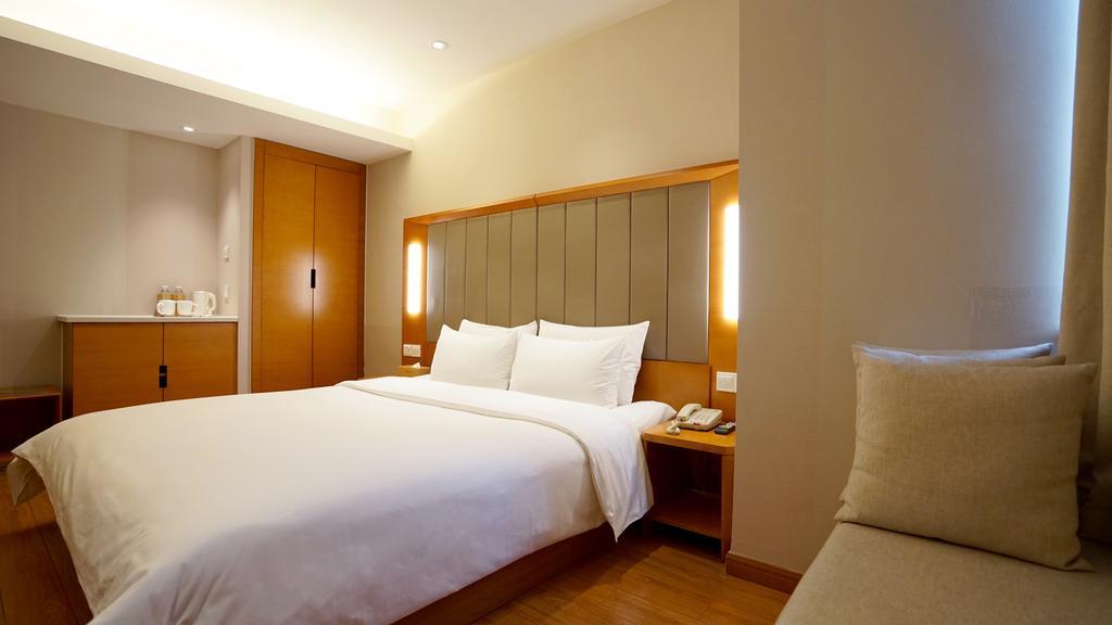 Ji Hotel Shanghai Railway Station West Tianmu Road Kültér fotó